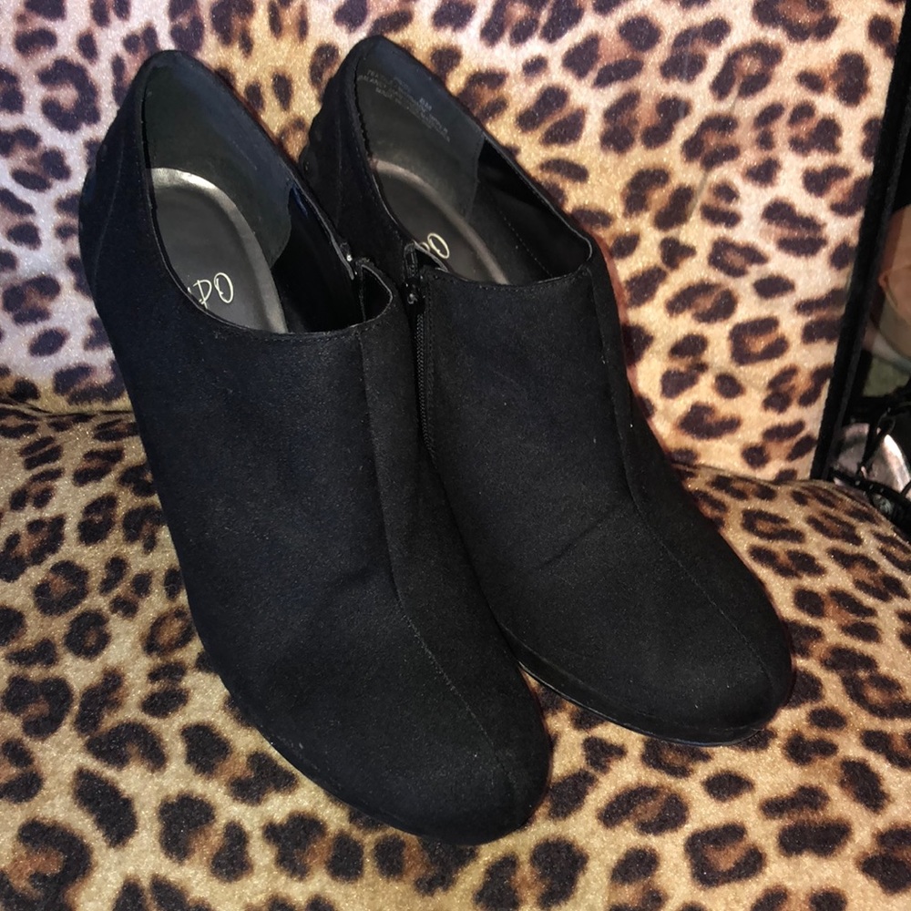 Black  heels - Picture 4 of 7